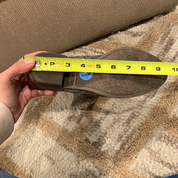 Women’s gray booties - Picture 9 of 9